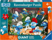 Carica l'immagine nel visualizzatore di Gallery, RAVENSBURGER PUZZLE GIANT 60pz I Puffi - Puffiamo insieme! 03137
