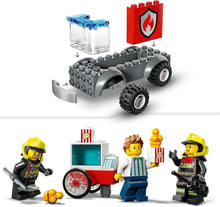 Carica l'immagine nel visualizzatore di Gallery, LEGO CITY Caserma dei pompieri e autopompa 60375
