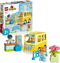 Carica l'immagine nel visualizzatore di Gallery, LEGO DUPLO Lo scuolabus 10988
