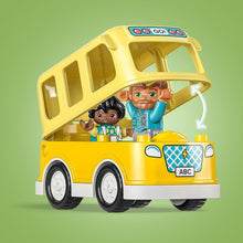 Carica l'immagine nel visualizzatore di Gallery, LEGO DUPLO Lo scuolabus 10988
