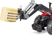 Carica l'immagine nel visualizzatore di Gallery, BRUDER Pinza Trasporto Balle Fieno con Balla Rotonda 02332
