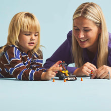 Carica l&#39;immagine nel visualizzatore di Gallery, LEGO CITY Pala gommata gialla 60450
