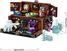 Carica l'immagine nel visualizzatore di Gallery, LEGO WEDNESDAY Appartamento di Mano 76785
