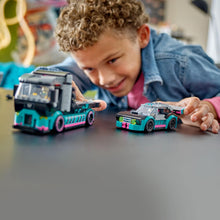 Carica l'immagine nel visualizzatore di Gallery, LEGO CITY Auto da corsa e trasportatore 60406
