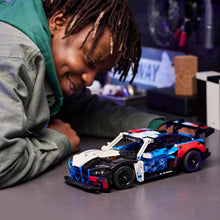 Carica l'immagine nel visualizzatore di Gallery, LEGO TECHNIC Auto da corsa BMW M4 GT3 EVO 42226
