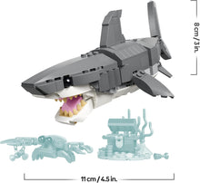 Carica l'immagine nel visualizzatore di Gallery, LEGO CREATOR Squalo con scrigno del tesoro 31381
