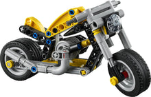 Carica l'immagine nel visualizzatore di Gallery, LEGO TECHNIC Moto Gialla 42225
