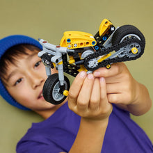 Carica l'immagine nel visualizzatore di Gallery, LEGO TECHNIC Moto Gialla 42225
