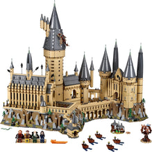 Carica l'immagine nel visualizzatore di Gallery, LEGO HARRY POTTER Il Castello di Hogwarts 71043
