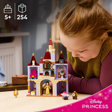 Carica l'immagine nel visualizzatore di Gallery, LEGO DISNEY Belle e il castello incantato della Bestia 43289
