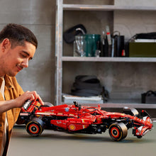 Carica l'immagine nel visualizzatore di Gallery, LEGO TECHNIC Monoposto F1 Ferrari SF-24 42207
