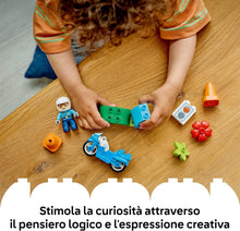 Carica l'immagine nel visualizzatore di Gallery, LEGO DUPLO Motocicletta blu della Polizia 10471
