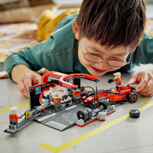 Carica l'immagine nel visualizzatore di Gallery, LEGO CITY Pitstop e meccanici con monoposto Ferrari F1 60443
