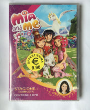 Carica l&#39;immagine nel visualizzatore di Gallery, MIA AND ME: Stagione 1 Completa- Contiene 6 DVD- Cofanetto Nuovo
