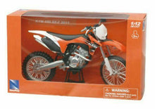 Carica l'immagine nel visualizzatore di Gallery, NEW RAY Moto Cross KTM 350 SX-F Scala 1:12 DIE CAST
