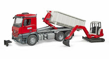Carica l'immagine nel visualizzatore di Gallery, BRUDER MB Arocs camion container ribaltabile con scavatore Schaeff 03624
