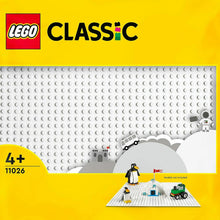 Carica l&#39;immagine nel visualizzatore di Gallery, LEGO CLASSIC Base Bianca 11026
