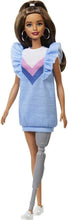 Carica l&#39;immagine nel visualizzatore di Gallery, BARBIE Fashionistas MATTEL N° 121
