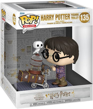 Carica l&#39;immagine nel visualizzatore di Gallery, Funko pop! Harry Potter 135 Anniversary con Trolley - versione Deluxe
