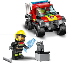 Carica l&#39;immagine nel visualizzatore di Gallery, LEGO CITY Soccorso sul fuoristrada dei pompieri 60393
